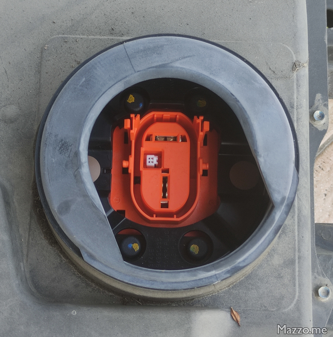 Connettore sezionatore batteria