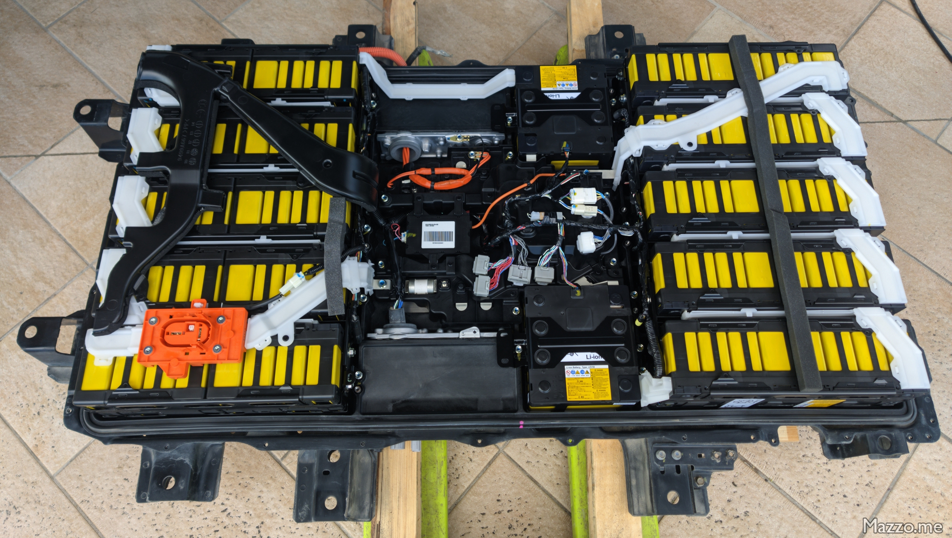 Carter batteria rimosso
