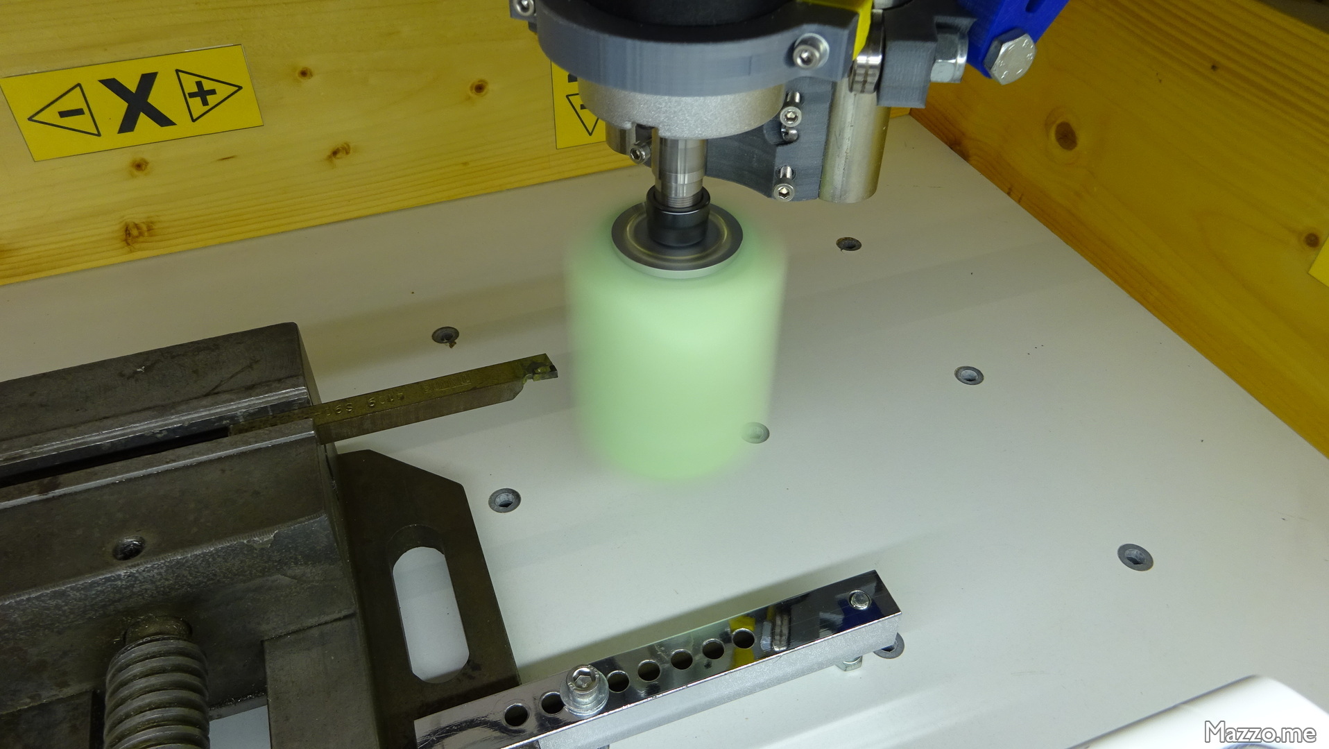 Rotating piece