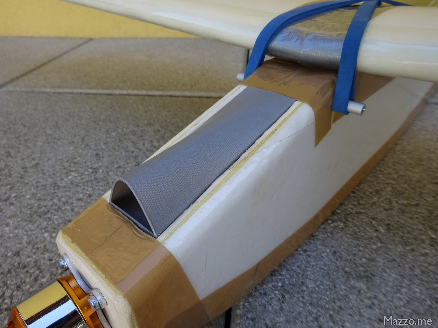 Cappottina vano batteria. Cappottina vano batteria
