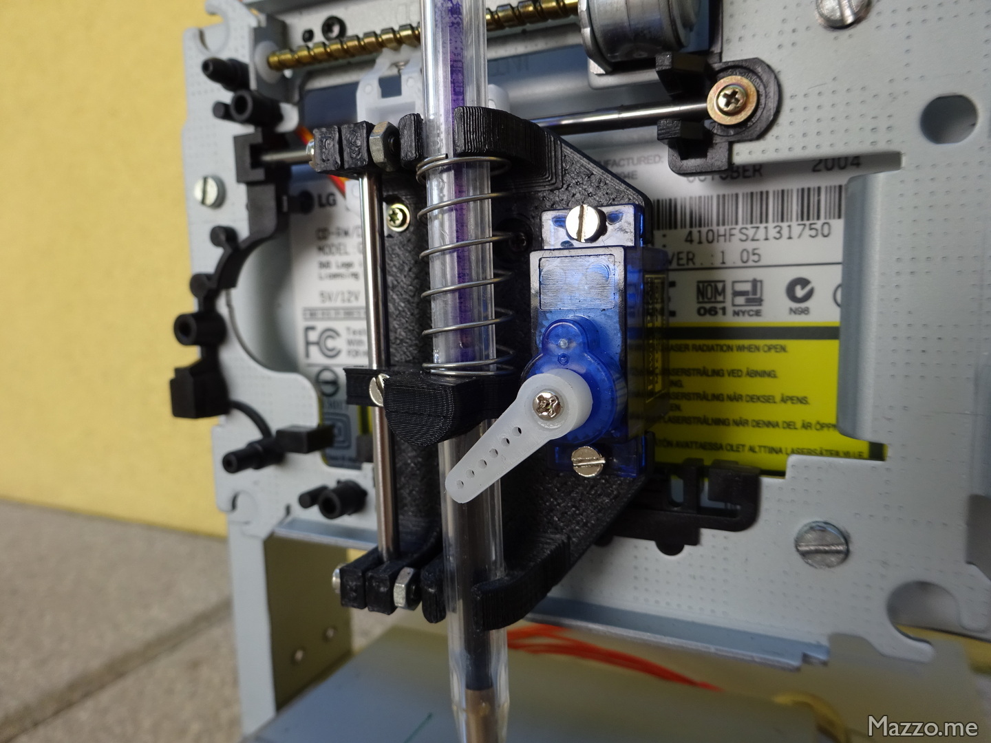 Servo movimento penna