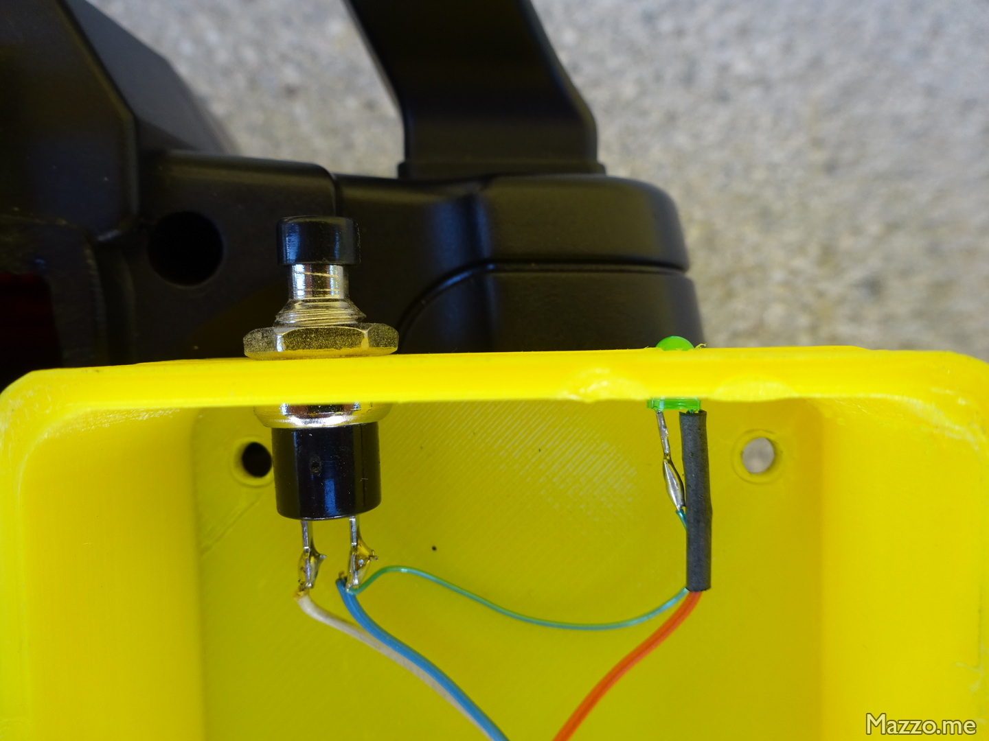 Pulsante e LED. Pulsante e LED