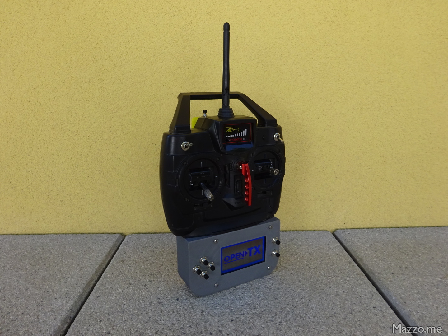 Radio. Radio