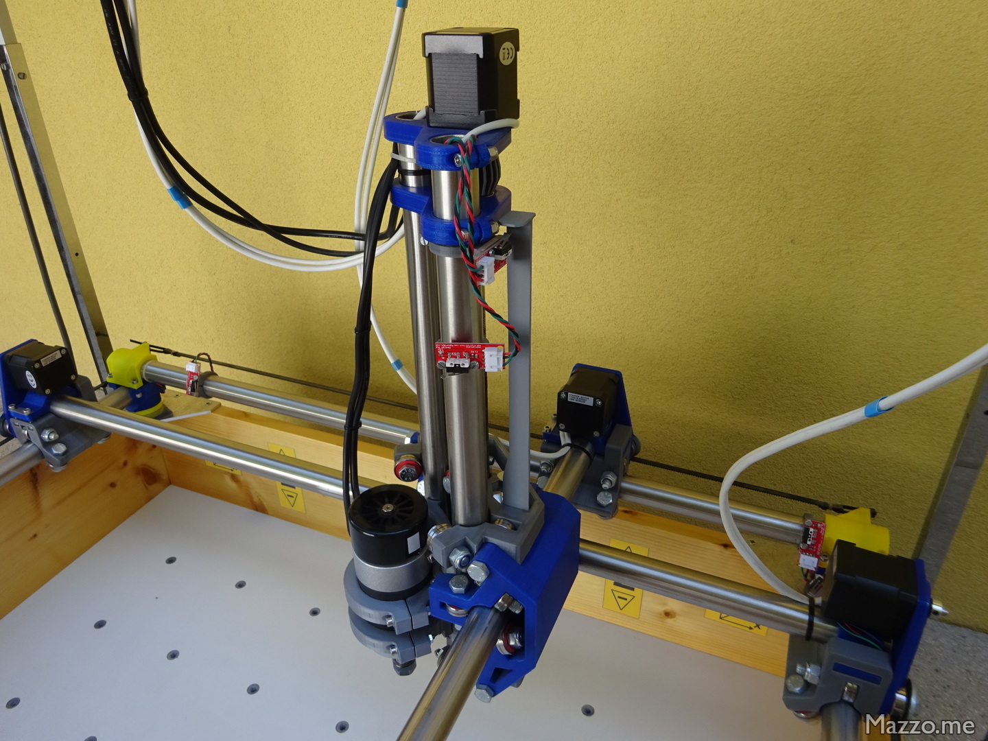 Asse Z con finecorsa superiore ed inferiore